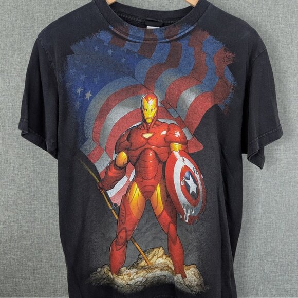 Marvel Iron Man Captain America Shield USA Flag Mad Engine Tee Black Medium - Picture 1 of 5